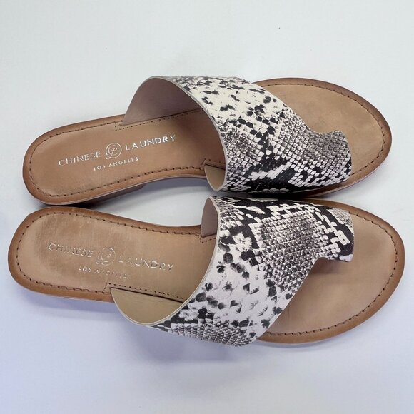 Chinese Laundry Gemmy Sandals Size 7.5 Black and White Snake Print Leather - Picture 10 of 13
